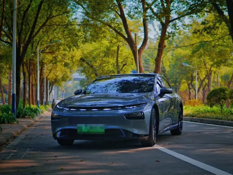 凯发网娱乐官网游戏直营网继八代凯美瑞后又一天生赢家C位出道颜值实力派C-HR强势来袭